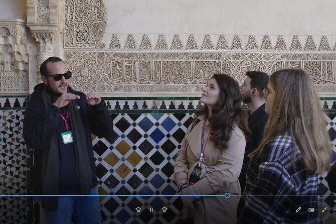 Alhambra: Small Group Tour With Local Guide & Admission - Highlights and Key Features of the Tour