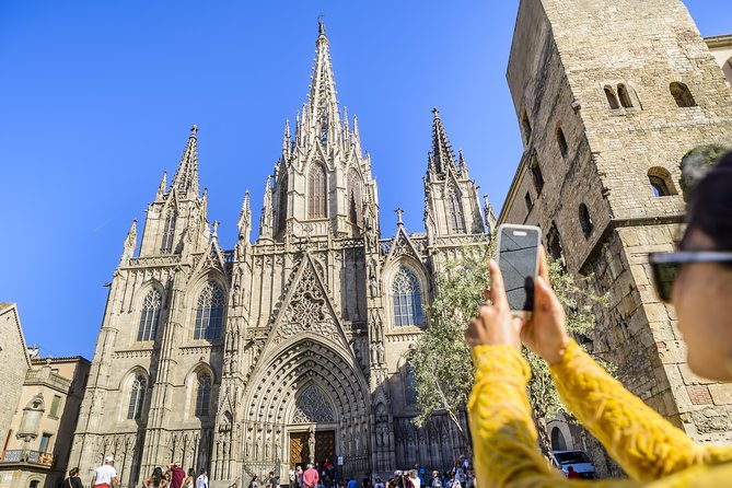 Barcelona 360 Tour: Flying, Sailing & Walking Guided Small Group - Tour Overview and Highlights