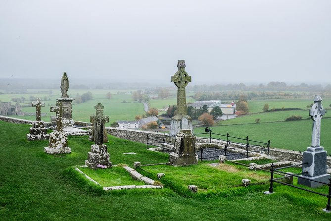 Blarney, Rock of Cashel & Cahir Castles Day Tour From Dublin - Rock of Cashel