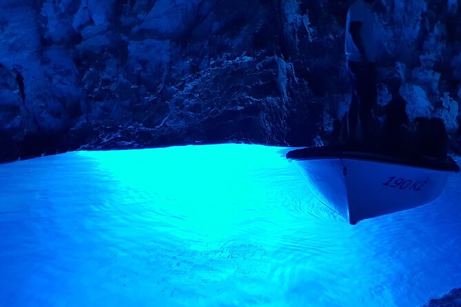 Blue Cave & Vis Island Speedboat Tour From Hvar - Itinerary and Schedule