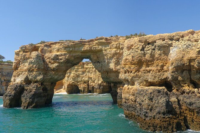 Caves and Coastline Cruise From Albufeira to Benagil - Capturing Memories With Souvenir Photos