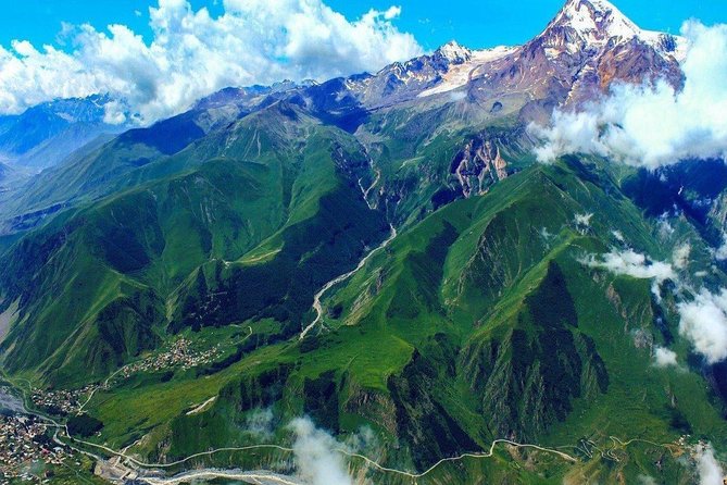 Day Trip to Gudauri and Kazbegi Including 4WD - Historic Sites and Cultural Experiences