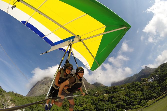 Hang Gliding in Rio De Janeiro - Navigating to the Meeting Point