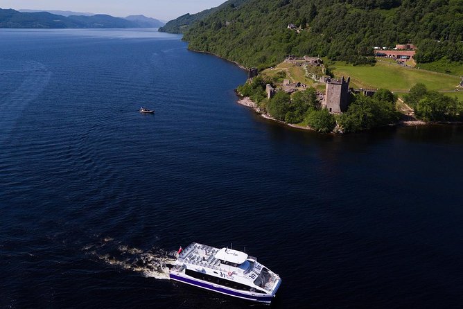 Loch Ness and Caledonian Canal 2-Hour Cruise From Dochgarroch - Sights and Attractions