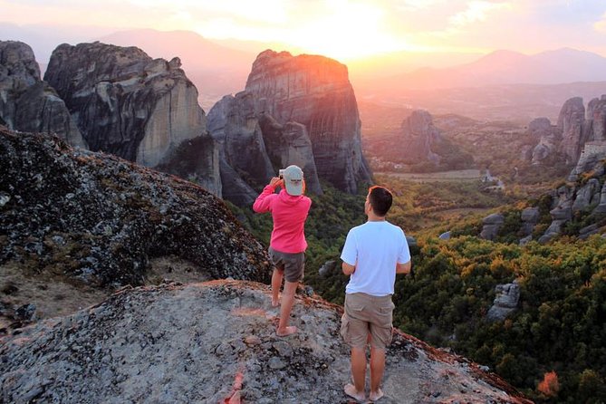 Meteora Sunset With Monastery & Hermit Caves Tour in Small Group - Guide Expertise and Tour Experience