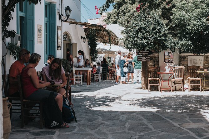 Naxos Highlights Bus Tour With Free Time for Lunch at Apeiranthos - Itinerary Details