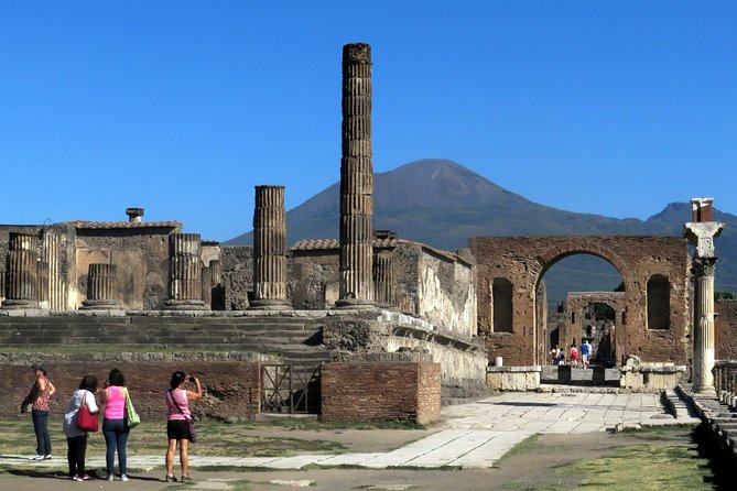 Pompeii Vesuvius Day Trip From Naples & Italian Light Lunch - Highlights of the Experience