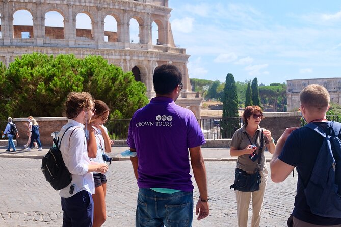 Rome: Colosseum Arena, Palatine & Forum - Gladiators Stage Tour - Experiencing the Gladiators Arena