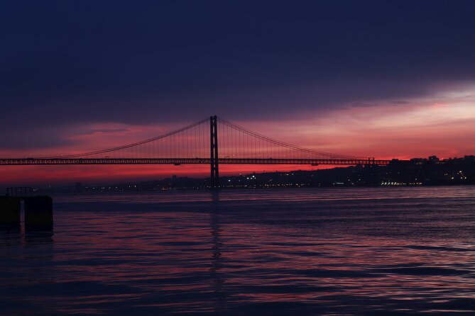 Sailboat Sunset Group Tour in Lisbon With Welcome Drink - Highlights and Key Sights