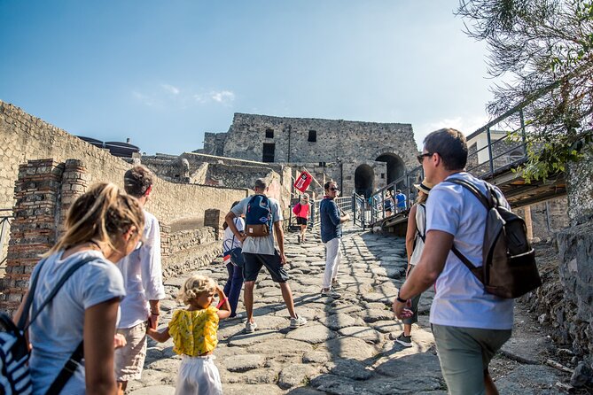 Skip-The-Line Pompeii & Mt. Vesuvius Day Trip From Sorrento - Exploring Pompeiis Ruins