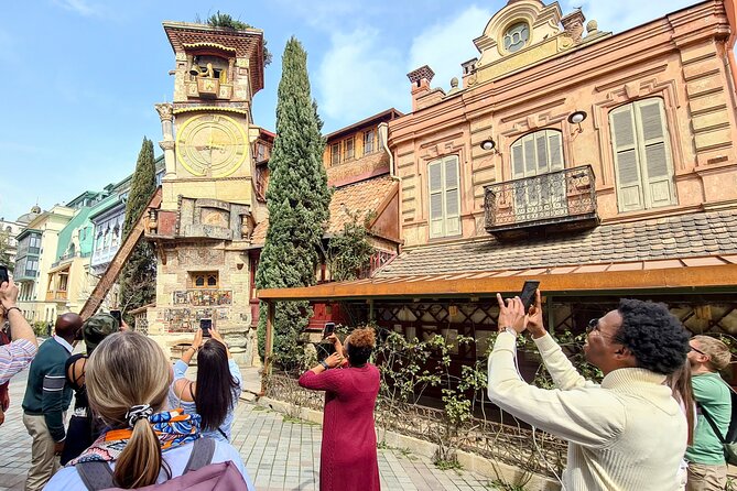 Tbilisi Walking Tour With Cable Cars, Wine Tasting and Traditional Bakery - Tour Experience