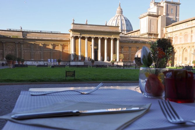 VIP Vatican Breakfast and Guided Tour With Sistine Chapel Access - Savoring the American-Style Breakfast in the Courtyard