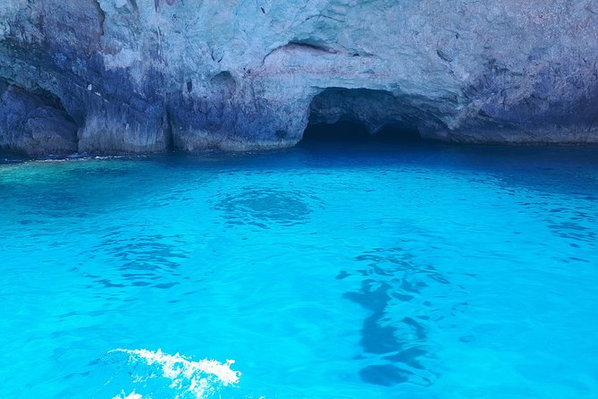 Zakynthos : One Day Small Group Tour to Navagio Beach Blue Caves & Top View - Pickup and Meeting Details