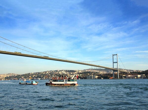 3 Hours Bosphorus Boat Cruise With Stop in Asia Side - Key Points