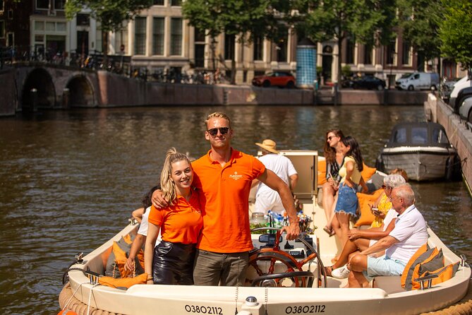 Amsterdam: Luxury Canal Cruise With Unlimited Drinks Option - Scenic Views and Informative Commentary