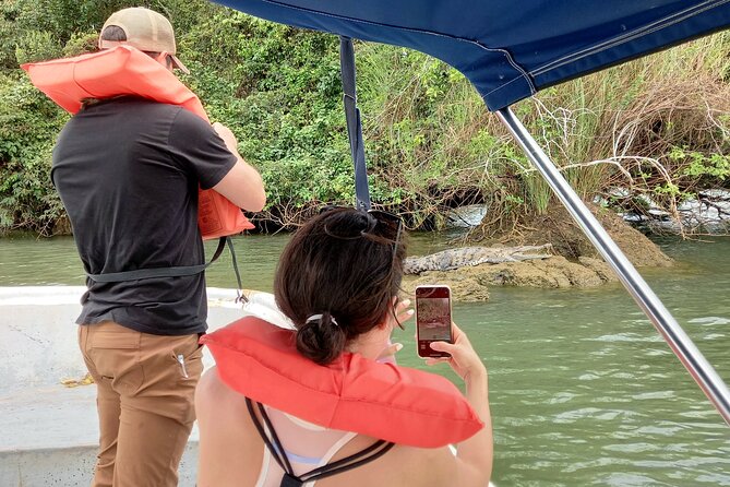 Boat Tour in the Panama Canal to Monkeys and Sloths Islands - Guides and Customer Feedback