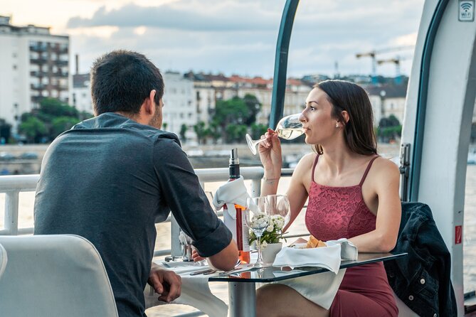 Budapest Danube River Candlelit Dinner Cruise With Live Music - Guest Reviews and Feedback