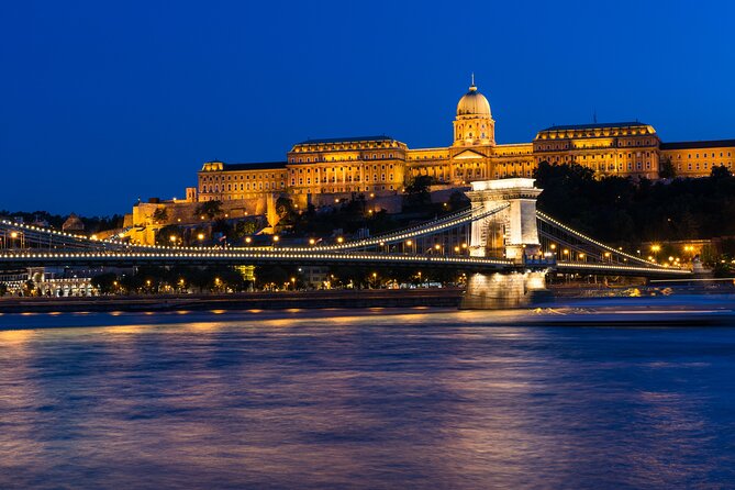 Budapest Evening Sightseeing Cruise and Unlimited Proseccos - Sipping Sparkling Wine on the Danube