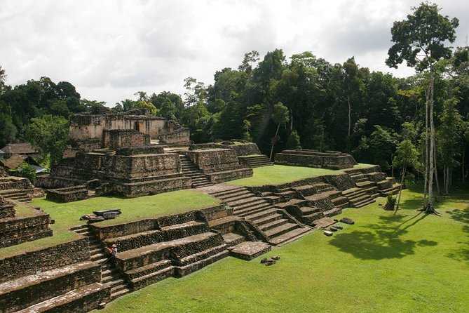 Caracol Maya Ruins Tour Including Rio On Pools, Rio Frio Cave and a Picnic Lunch - Enjoying a Belizean-Style Picnic Lunch