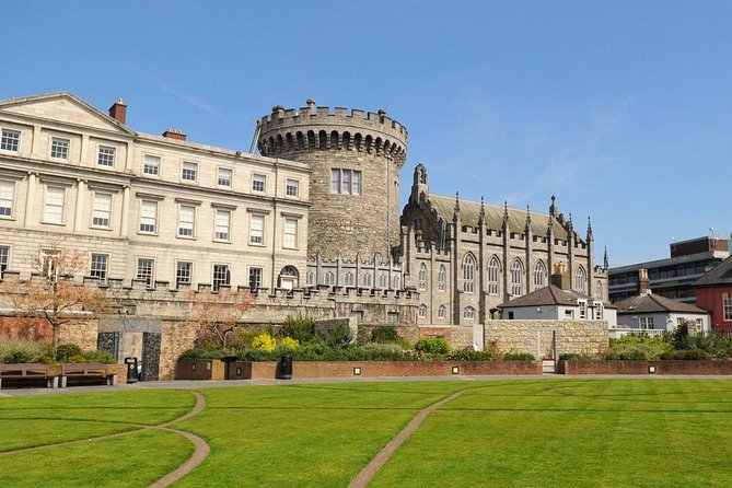 Dublin Book of Kells, Castle and Molly Malone Statue Guided Tour - Dublin Castle