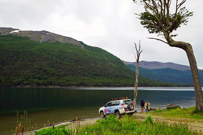 Escondido Lake and Fagnano Lake 4x4 off Road Tour With Lunch - Culinary Delights