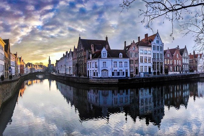 Evening Tour: The Dark Side of Bruges - Navigating the Narrow Alleyways of Old Town