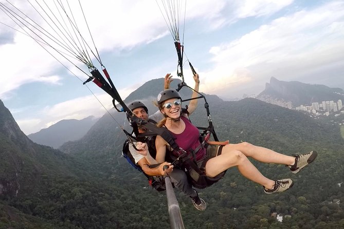 Experience Hang Gliding or Paragliding in Rio - Weight Restrictions and Exclusions