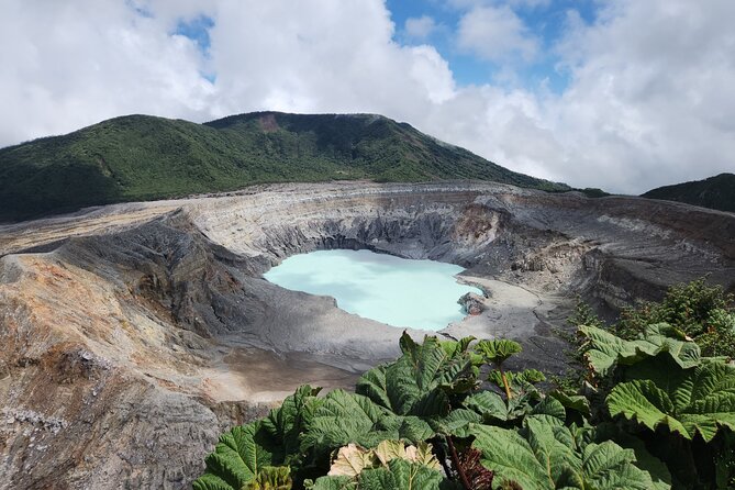 Full Day Poas Volcano, La Paz Waterfall Gardens and Coffee Plantation Experience - Inclusions and Amenities