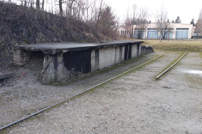 Guided Dachau Concentration Camp Memorial Site Tour With Train From Munich - Tour Experience and Guide Reviews