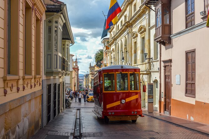 La Candelaria, Monserrate and Museums Bogotá Private City Tour - Discovering Monserrate