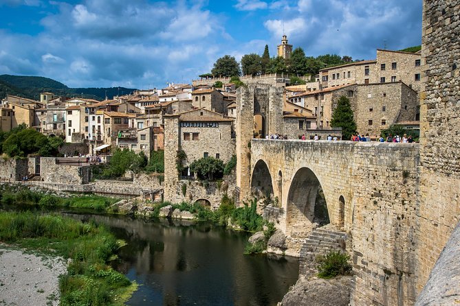 Medieval Three Villages Small Group Day Trip From Barcelona - Admiring the Scenic Views of Tavertet