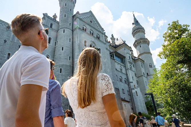 Neuschwanstein Castle and Linderhof VIP All-Inc Tour From Munich - Exploring Linderhof Palace