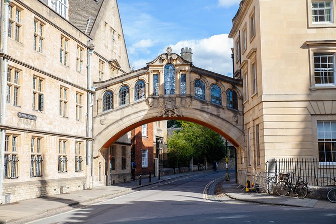 Oxford University Walking Tour With University Alumni Guide - Harry Potter Film Locations on Campus