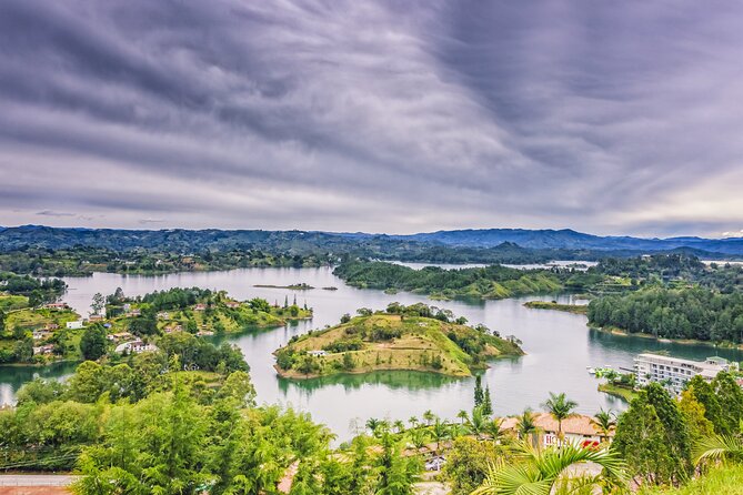 Private Tour To Guatape From Medellin - Meeting and Pickup Details