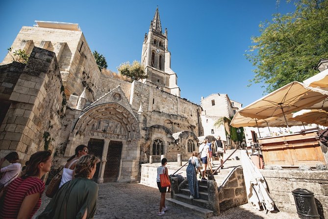 Saint-Emilion Electric Bike Day Tour With Wine Tastings & Lunch - Guided Wine Tastings at Local Chateaux