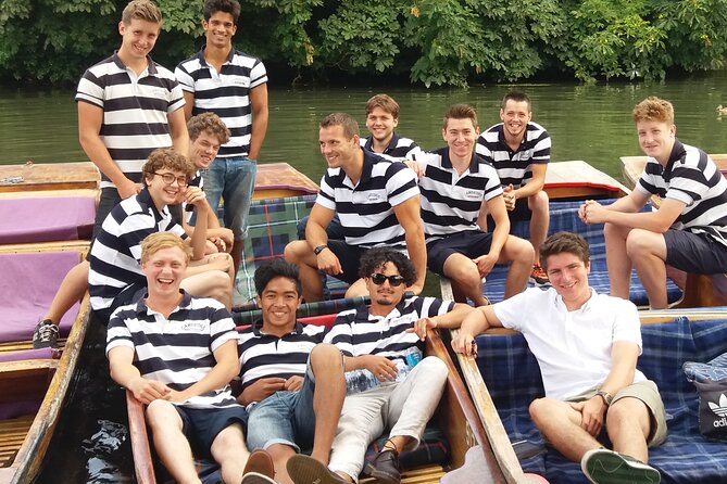 Shared Guided Punting Tour of Cambridge - Knowledgeable Guides