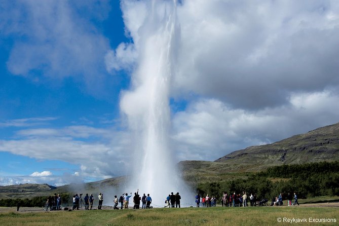 The Golden Circle Guided Bus Tour From Reykjavik - Customer Feedback and Ratings