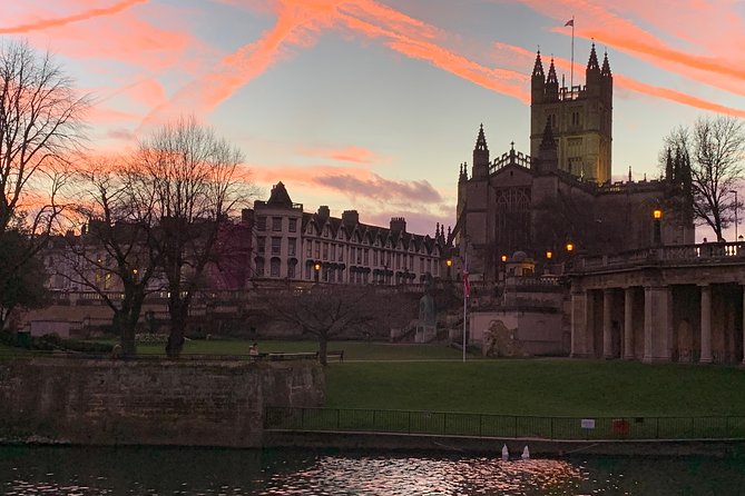 Walking Tour of Bath With Blue Badge Tourist Guide - Group Size and Intimacy