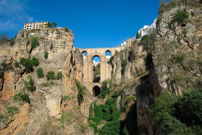 White Villages and Ronda Day Tour From Seville - Uncovering the Historic Wonders of Ronda