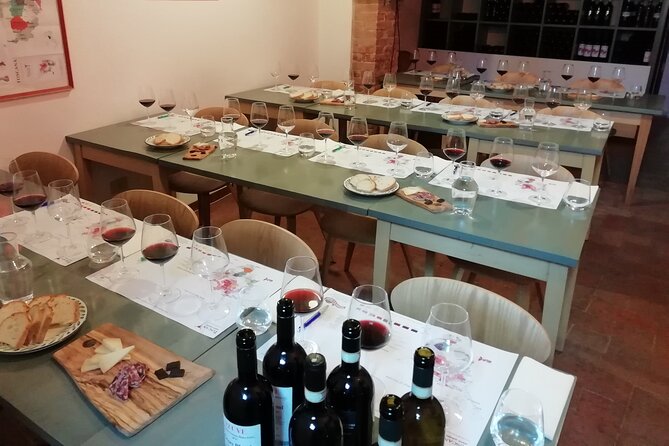 Wine Class - Tuscan Classics - Exploring Tuscanys Wine History