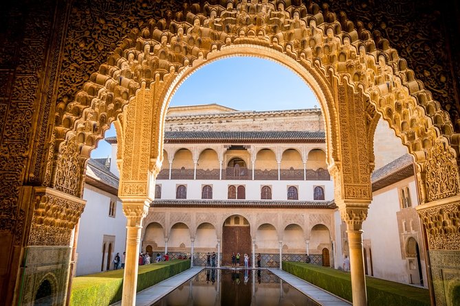 Alhambra: Small Group Tour With Local Guide & Admission - Inclusions and Exclusions