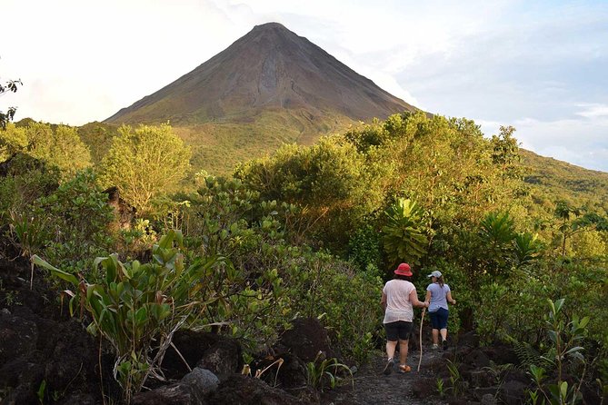 Arenal Highlights: Hanging Bridges, La Fortuna Waterfall, Volcano - Customizing Your Experience