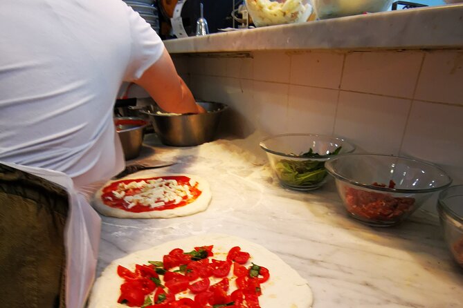 Authentic Pizza Making Class in Naples With Appetizers and Drink - Instructor Quality and Learning Experience