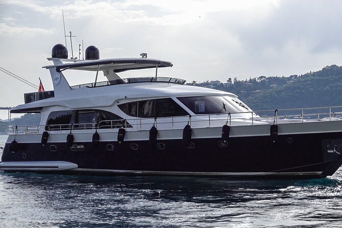 Bosphorus Yacht Cruise Experience: Visit the Asian Side - Exploring the Asian Side of Istanbul