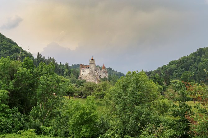 Bran Castle and Rasnov Fortress Tour From Brasov With Optional Peles Castle Visit - Transportation and Meeting Points