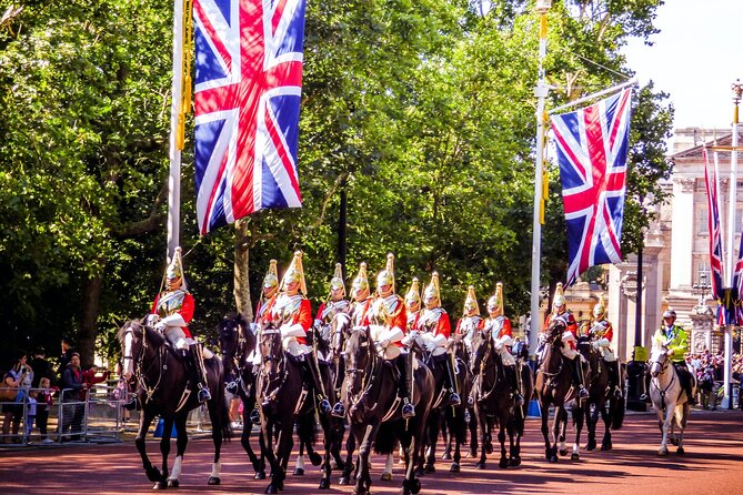 Changing of the Guard Walking Tour - Understanding Tour Conditions and Procedures