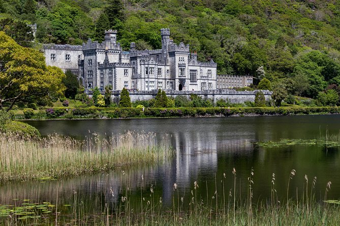 Connemara Day Trip Including Leenane Village and Kylemore Abbey From Galway - Exploring Leenane Village