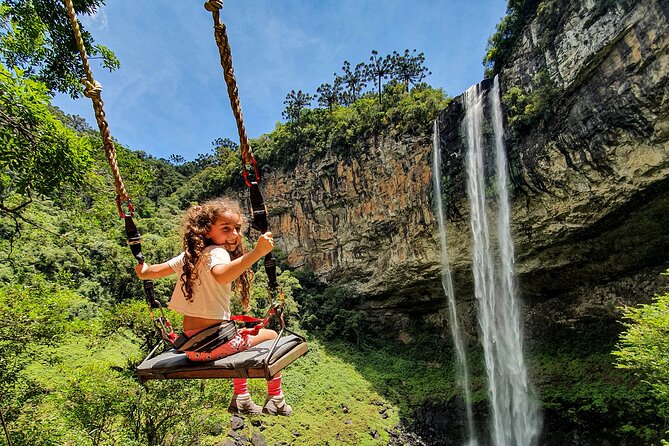 Foot of the Cascata - Kate and Volta 12h50 - By Brocker Tourism - Transportation and Accessibility