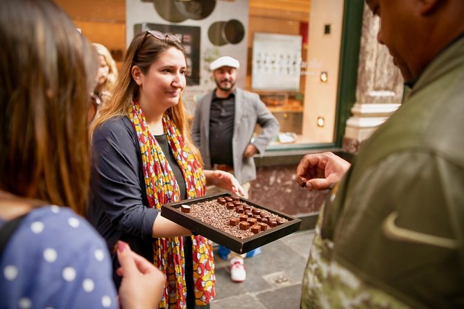 Hungry Marys Famous Beer and Chocolate Tour in Brussels - Discovering the Manneken Pis