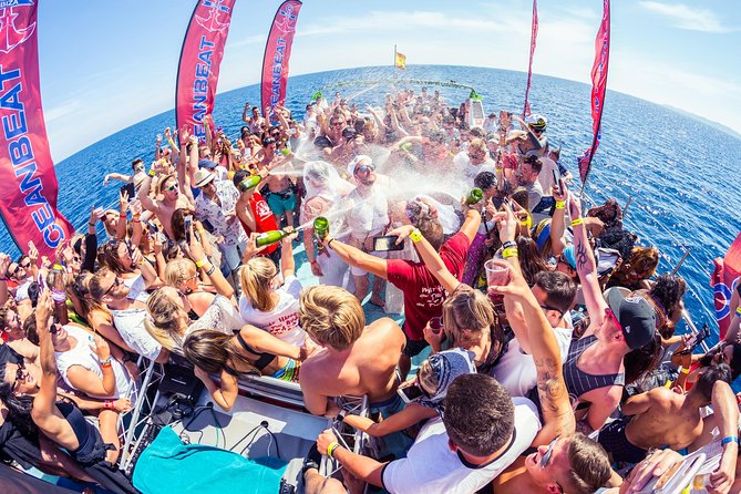 Ibiza Ocean Club Boat Party With 3 Hours Premium Drinks and DJ - Onboard Amenities and Facilities